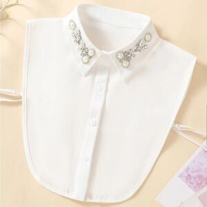 Good condition Embellished White Detachable Collar